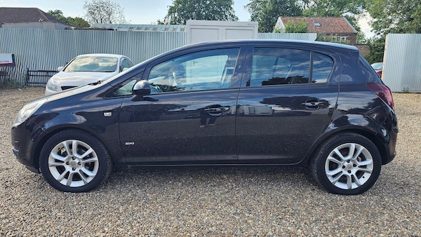 Used Vauxhall Corsa 2010 for sale - 76219582: Photo 4