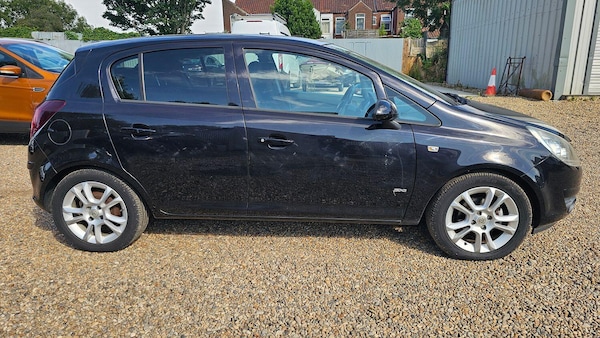 Used Vauxhall Corsa 2010 for sale - 76219582: Photo 8