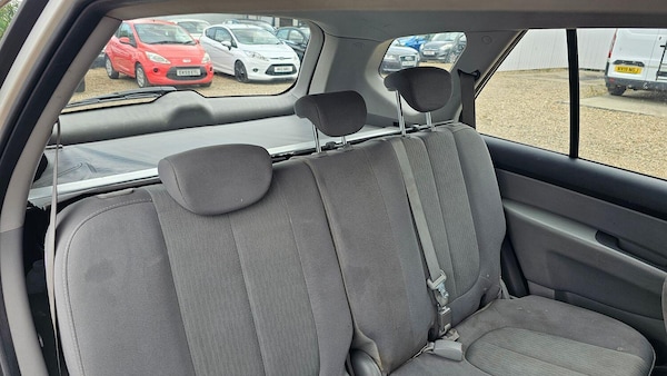 Used Kia Carens 2009 for sale - 76219589: Photo 13