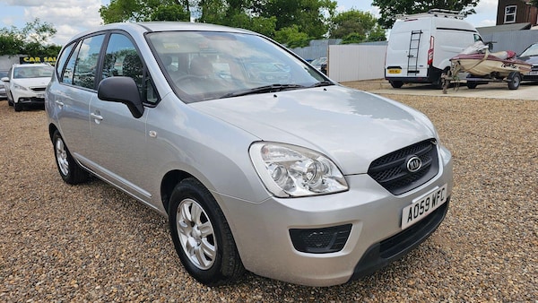 Used Kia Carens 2009 for sale - 76219589: Photo 1