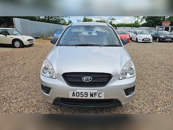 Used Kia Carens 2009 for sale - 76219589: Photo 2