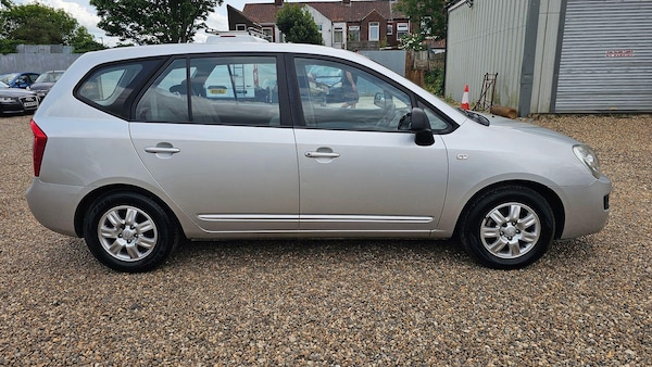 Used Kia Carens 2009 for sale - 76219589: Photo 8