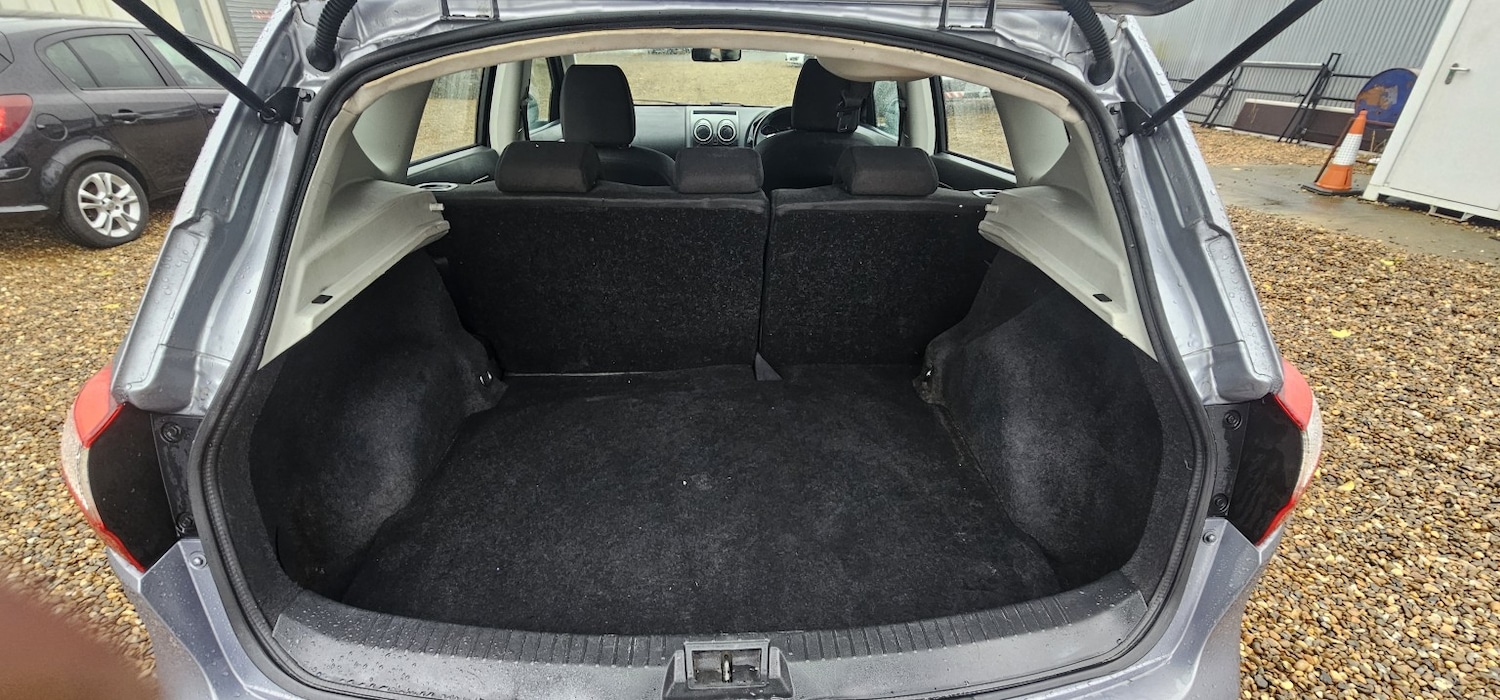 Used Nissan Qashqai 2012 for sale - 76588437: Photo 14