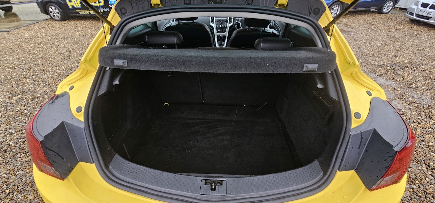 Used Vauxhall Astra GTC 2013 for sale - 77314097: Photo 14