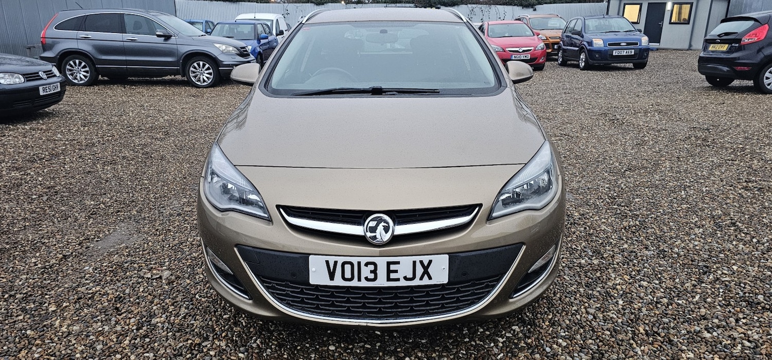 Used Vauxhall Astra 2013 for sale - 78105935: Photo 2