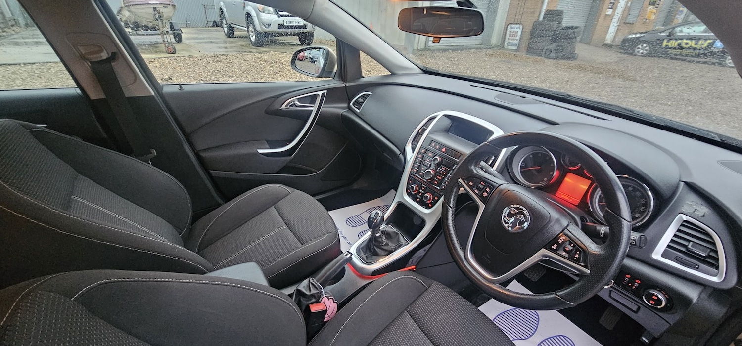 Used Vauxhall Astra 2013 for sale - 78105935: Photo 9