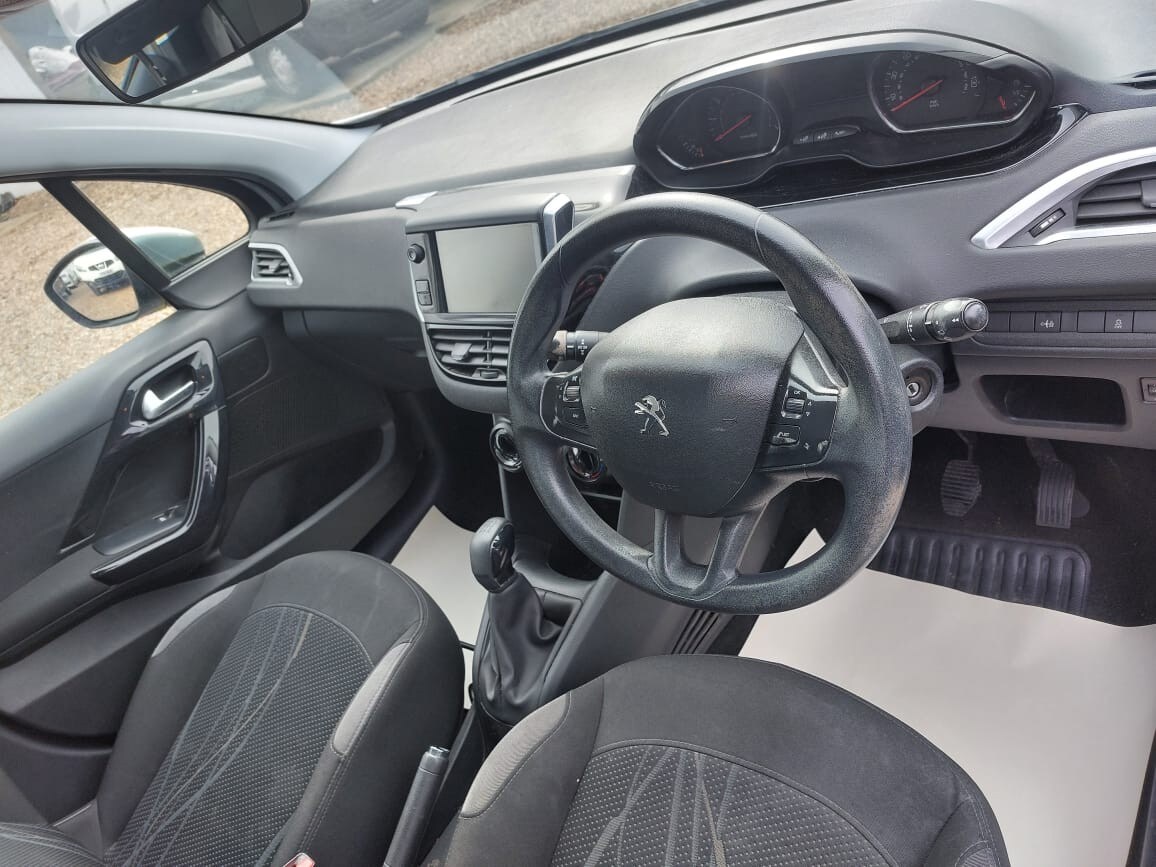 Used Peugeot 208 2013 for sale - 77881045: Photo 12
