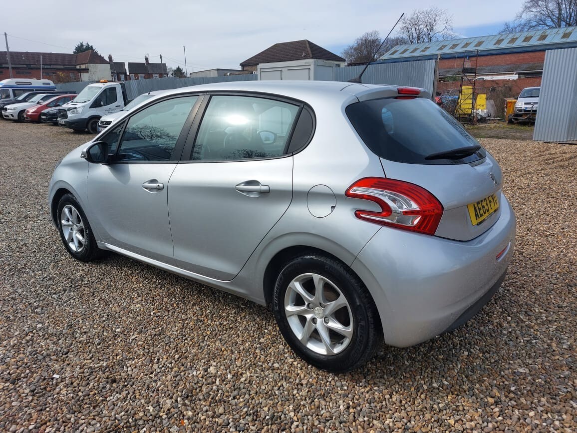 Used Peugeot 208 2013 for sale - 77881045: Photo 6