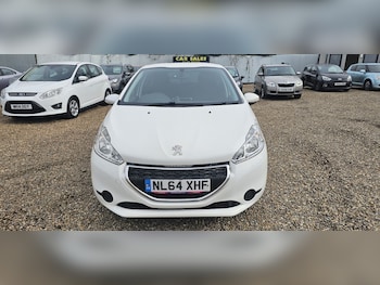 Used Peugeot 208 2014 for sale - 77742919: Photo