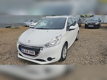 Used Peugeot 208 2014 for sale - 77742919: Photo