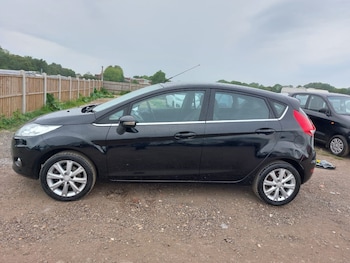 Used Ford Fiesta 2010 for sale - 78387584: Photo
