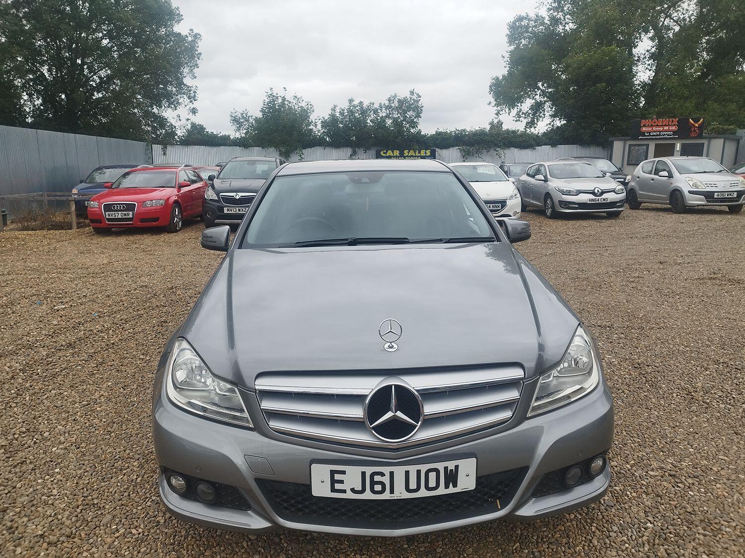 Used Mercedes-Benz C Class 2011 for sale - 76347191: Photo 2