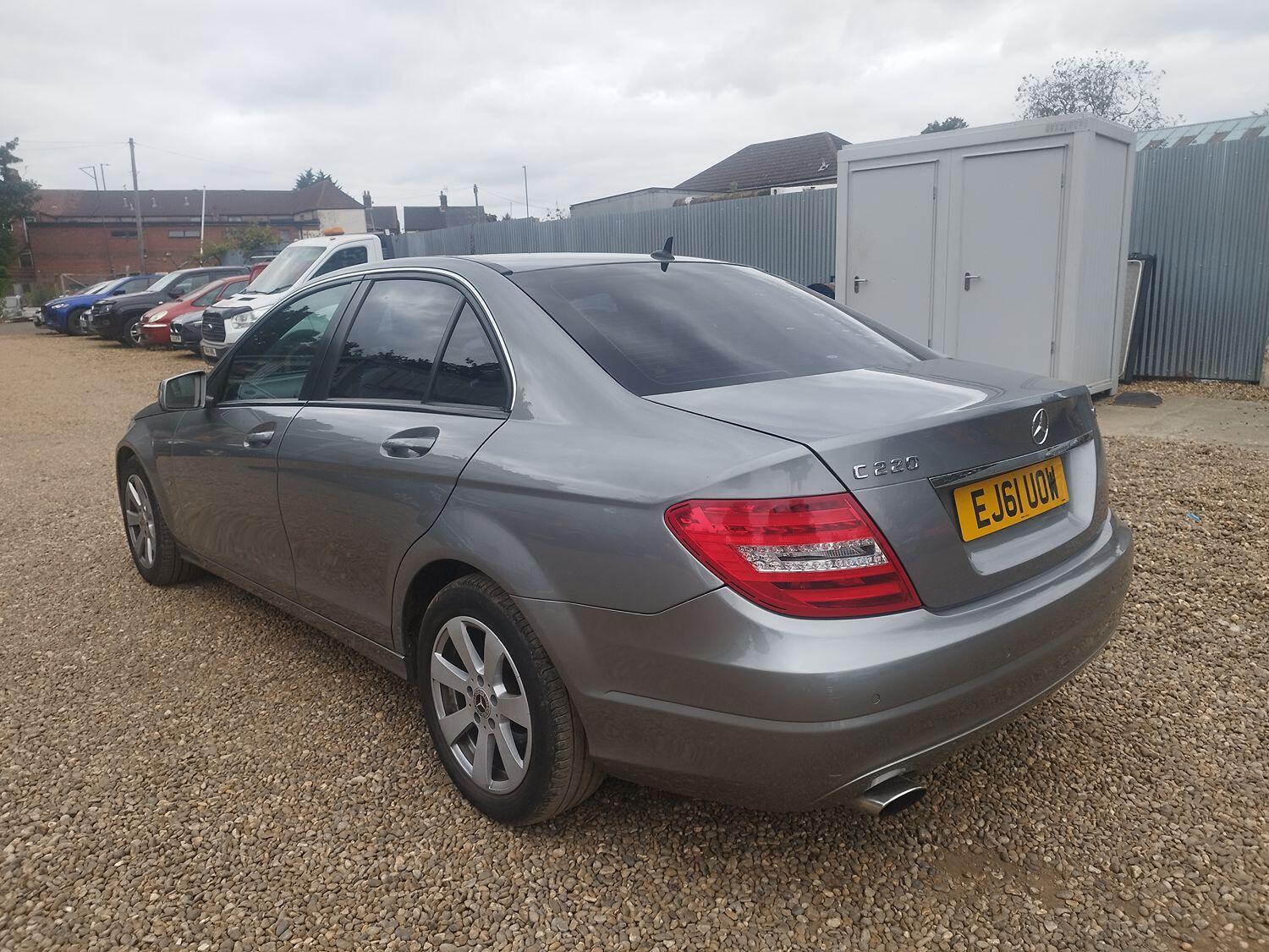 Used Mercedes-Benz C Class 2011 for sale - 76347191: Photo 5