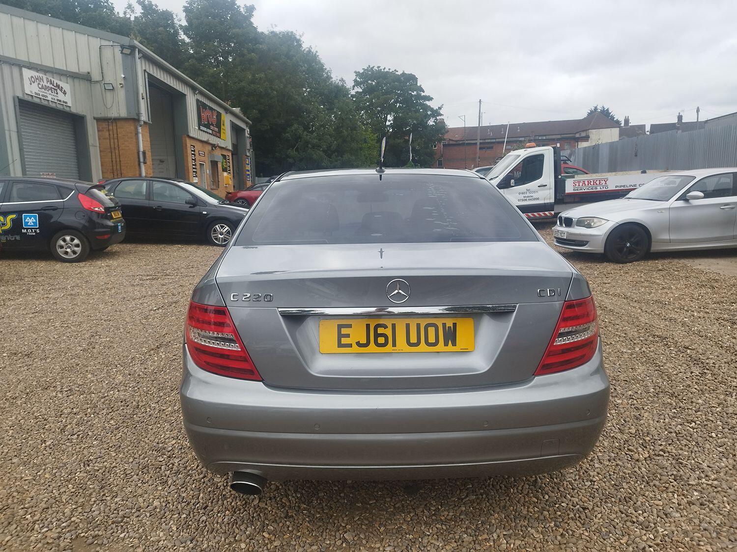 Used Mercedes-Benz C Class 2011 for sale - 76347191: Photo 6