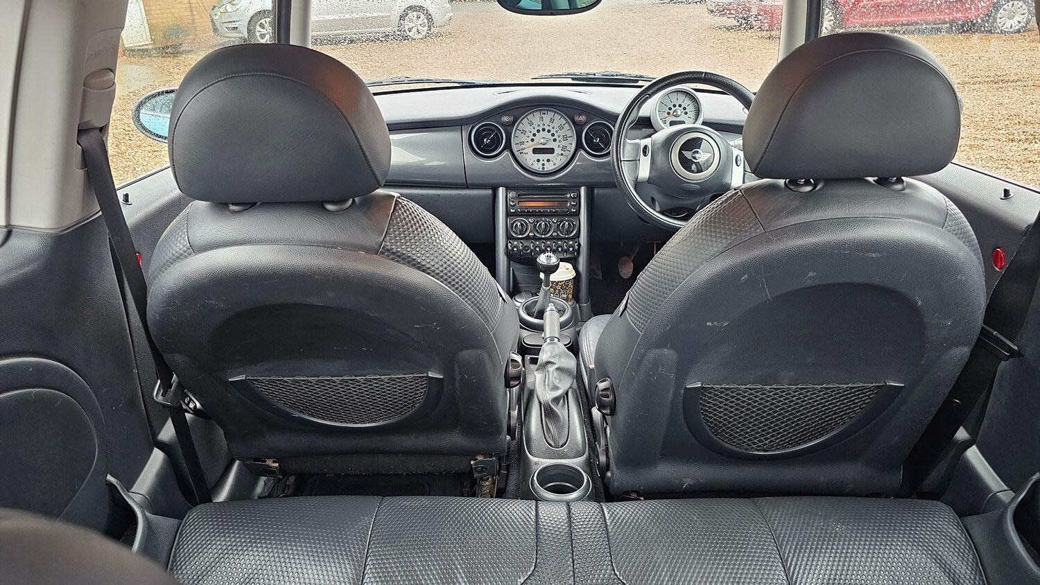 MINI Hatch 2005 - 1.6 One 3-Door - Image 13