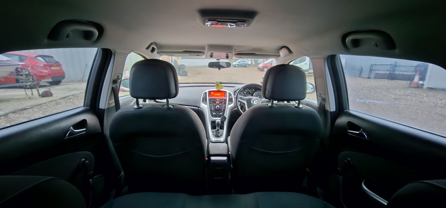 Used Vauxhall Astra 2010 for sale - 77056613: Photo 13