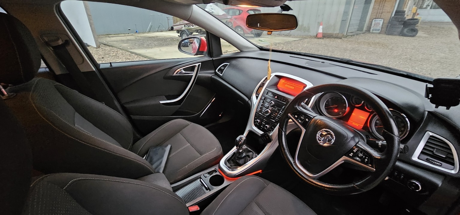 Used Vauxhall Astra 2010 for sale - 77056613: Photo 8