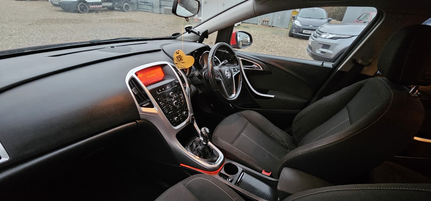 Used Vauxhall Astra 2010 for sale - 77056613: Photo 9