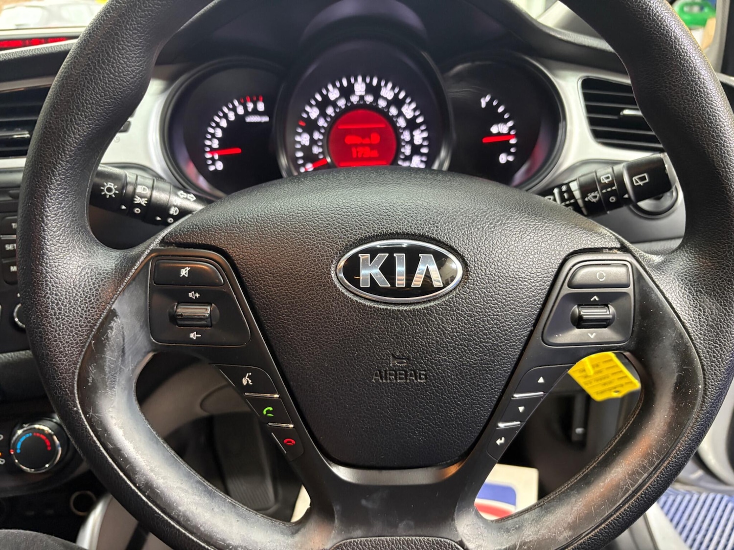 Used Kia Ceed 2013 for sale - 76226585: Photo 24