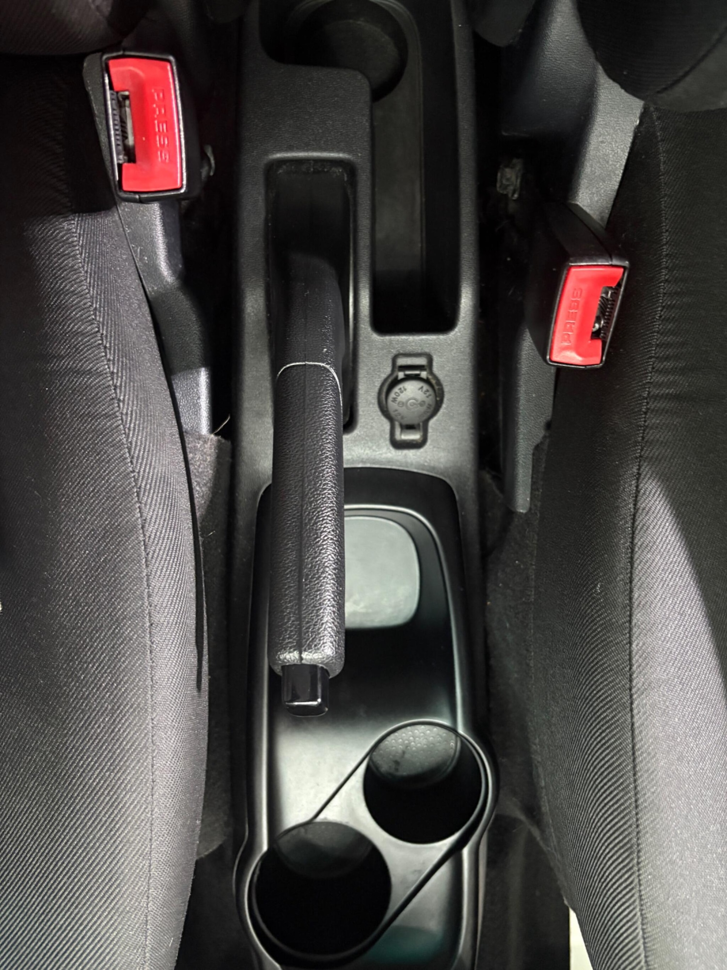 Used Hyundai i10 2013 for sale - 76122026: Photo 28