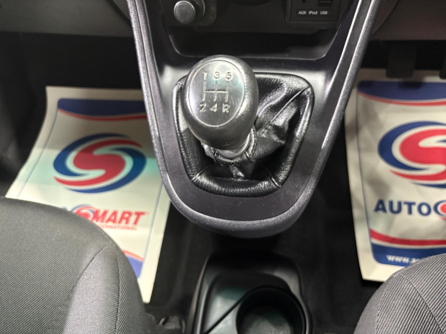 Used Hyundai i10 2013 for sale - 76122026: Photo 9