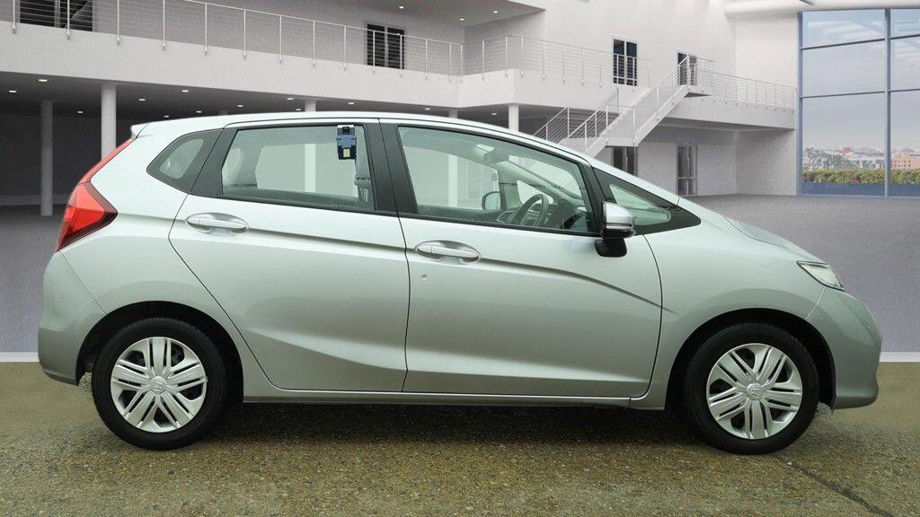 Used Honda Jazz 2018 for sale - 77994180: Photo 9