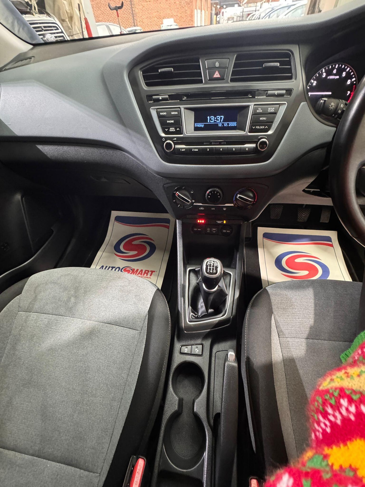 Used Hyundai i20 2015 for sale - 76735462: Photo 20