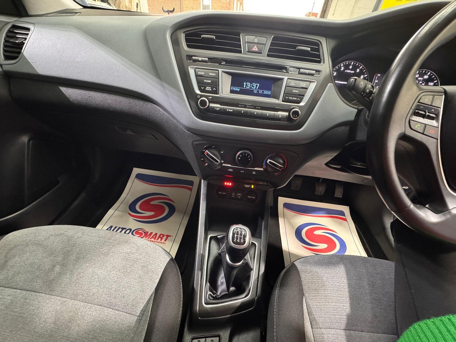 Used Hyundai i20 2015 for sale - 76735462: Photo 34