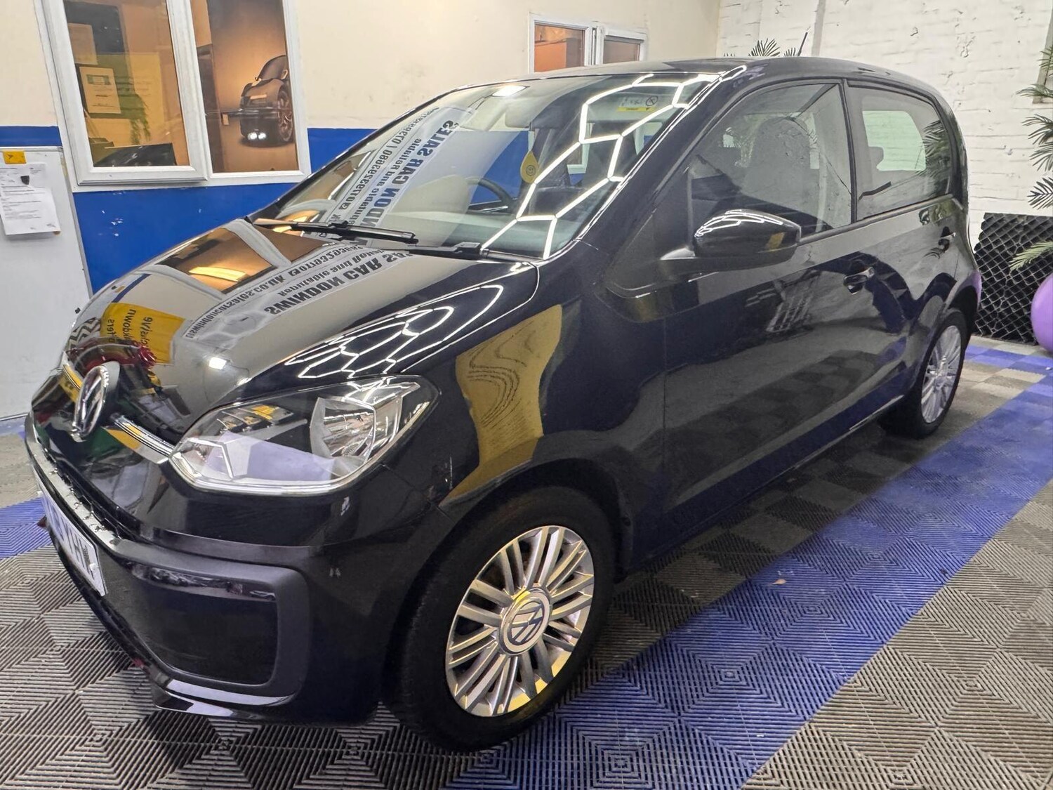 Used Volkswagen up! 2018 for sale - 77959417: Photo 17