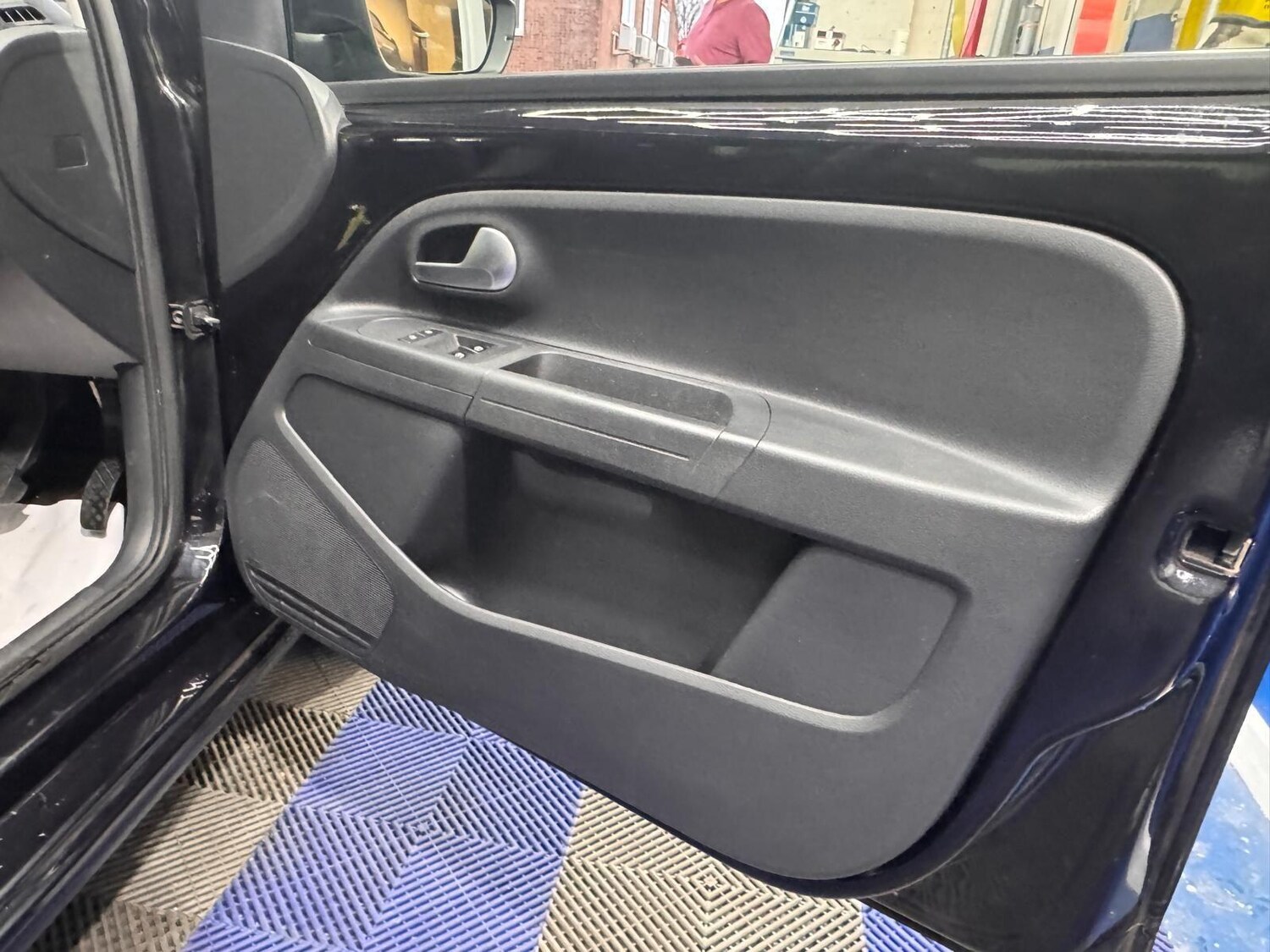 Used Volkswagen up! 2018 for sale - 77959417: Photo 54