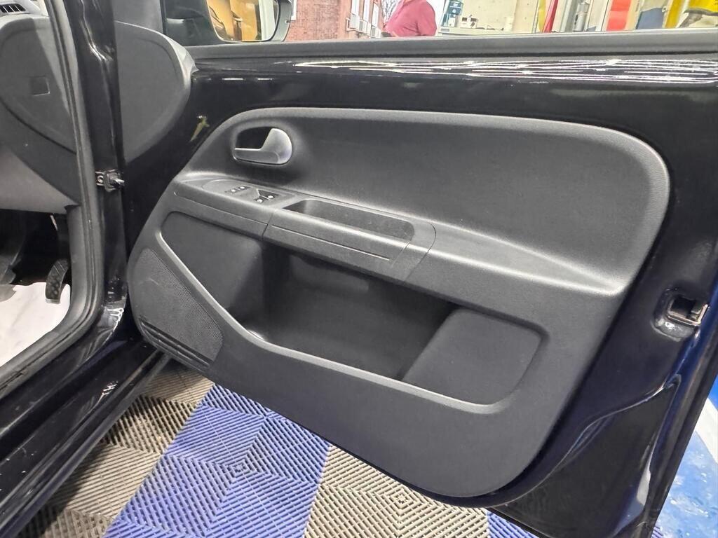 Used Volkswagen up! 2018 for sale - 77959417: Photo 55
