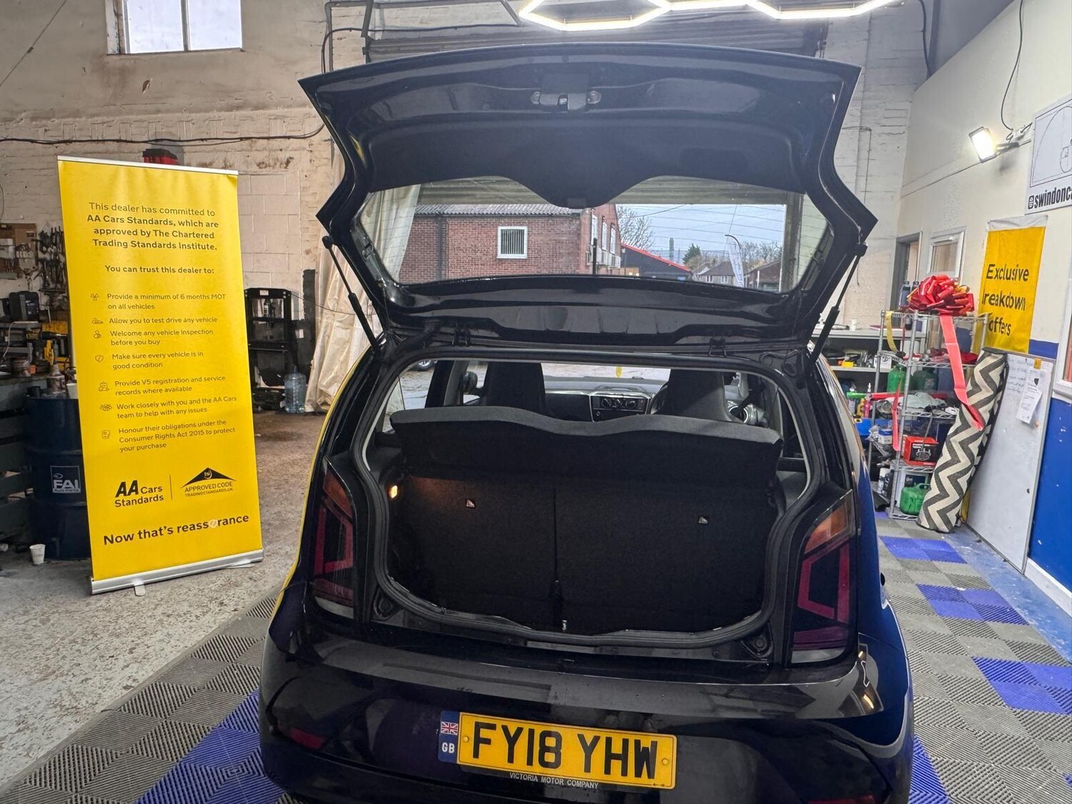 Used Volkswagen up! 2018 for sale - 77959417: Photo 71