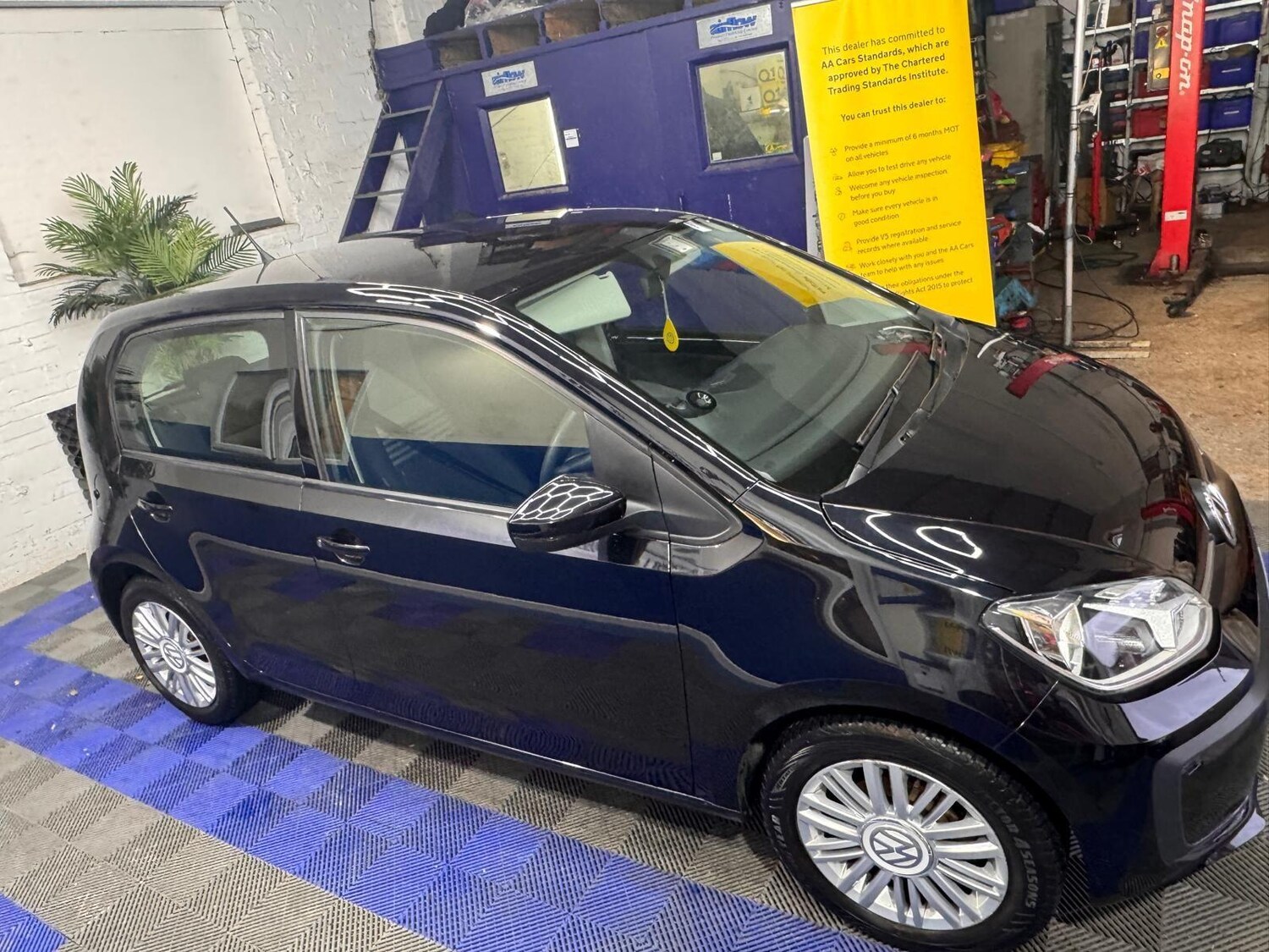 Used Volkswagen up! 2018 for sale - 77959417: Photo 76