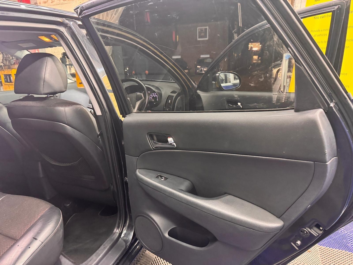 Used Hyundai i30 2011 for sale - 76886552: Photo 30