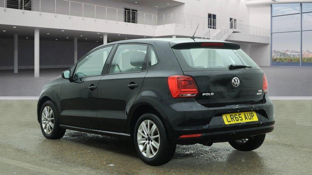 Used Volkswagen Polo 2015 for sale - 77331105: Photo 5
