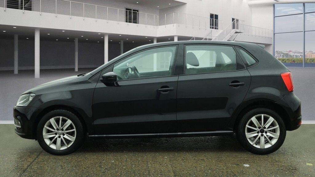 Used Volkswagen Polo 2015 for sale - 77331105: Photo 9