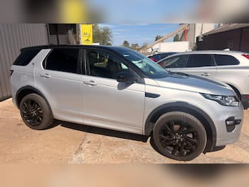 Used Land Rover Discovery Sport 2018 for sale - 79831200: Photo