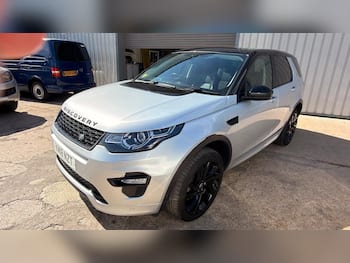 Used Land Rover Discovery Sport 2018 for sale - 79831200: Photo