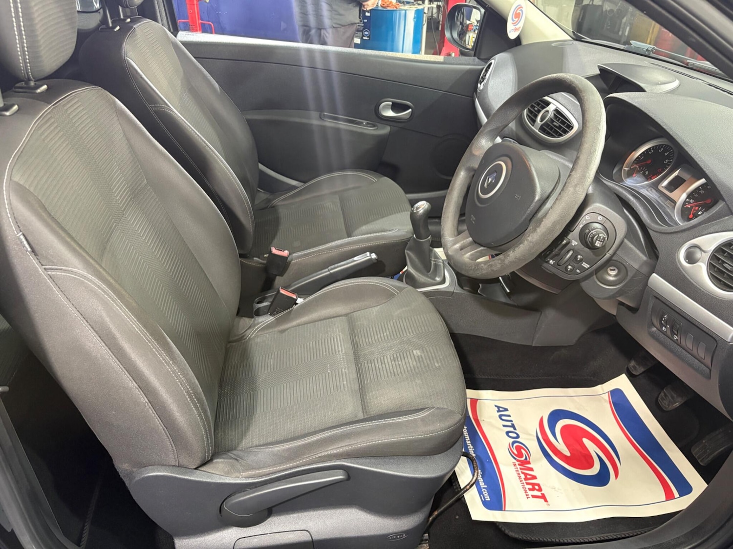 Used Renault Clio 2011 for sale - 76175537: Photo 10