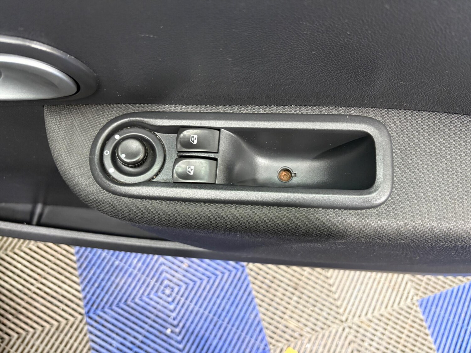Used Renault Clio 2011 for sale - 76175537: Photo 16