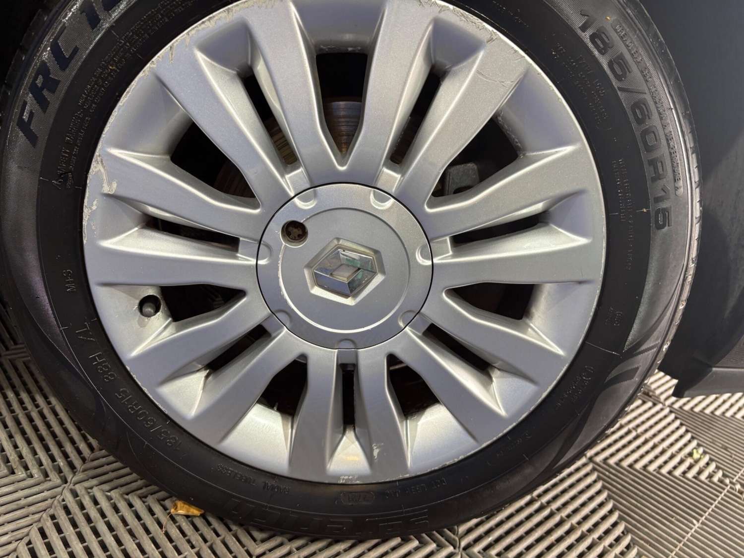 Used Renault Clio 2011 for sale - 76175537: Photo 21