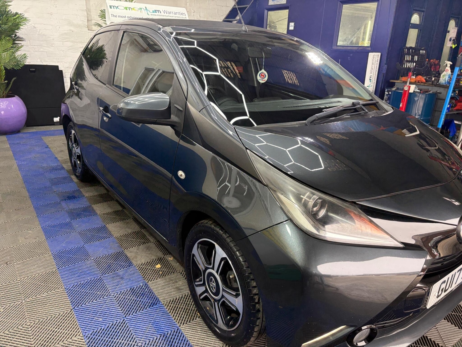 Used Toyota AYGO 2017 for sale - 76239414: Photo 2