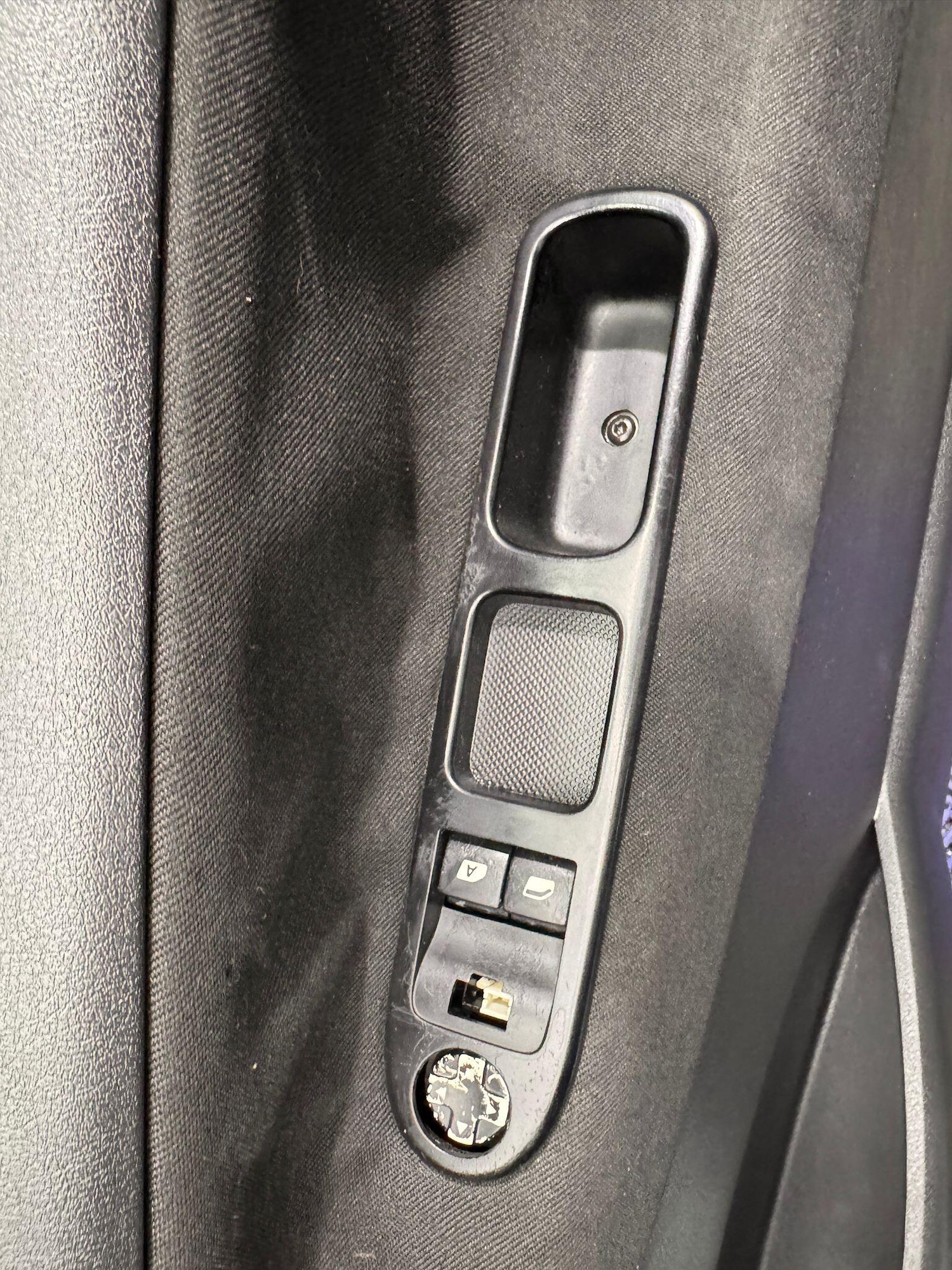 Used Peugeot 207 2009 for sale - 77074928: Photo 23