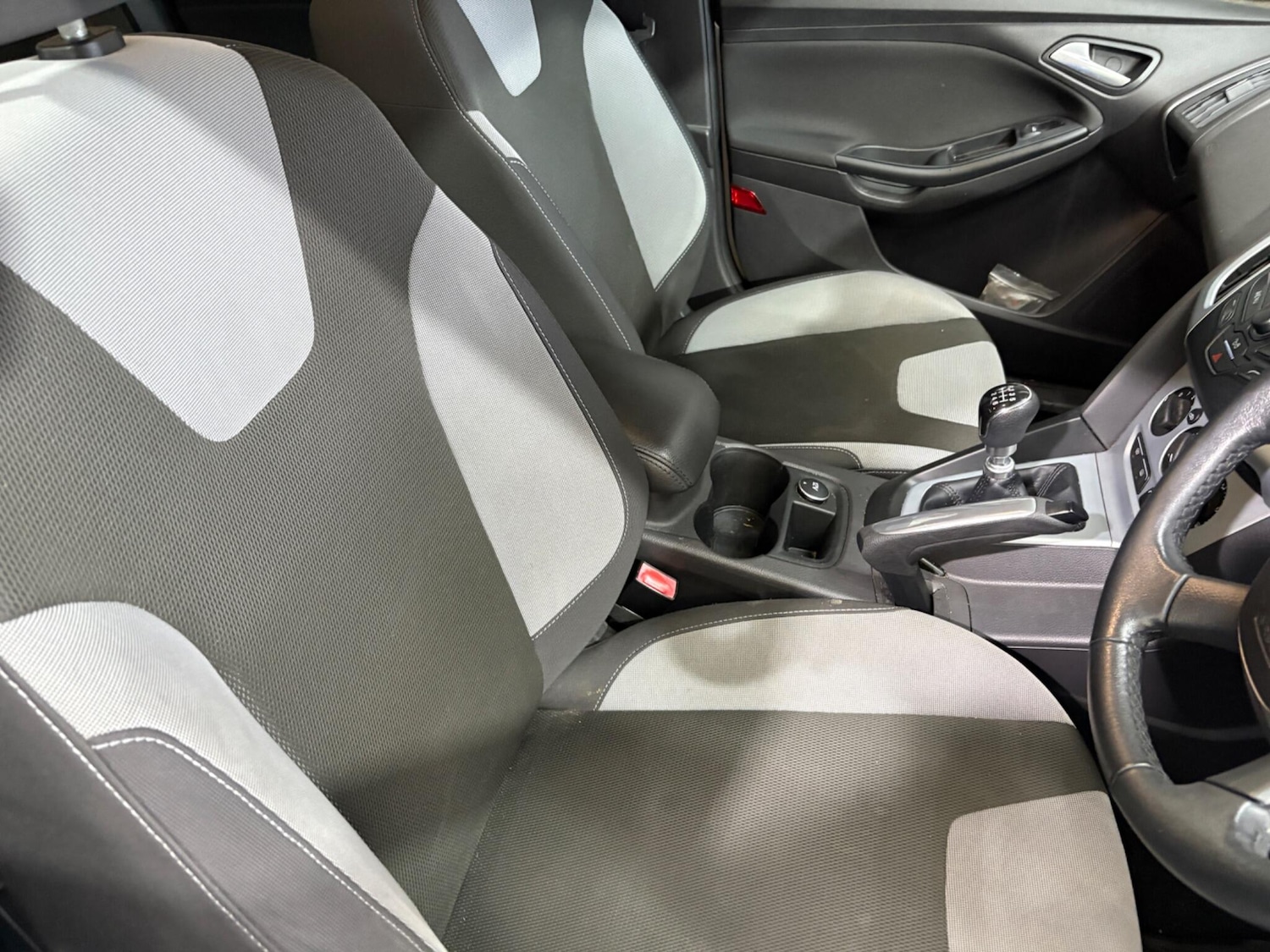 Used Ford Focus 2011 for sale - 76585588: Photo 13