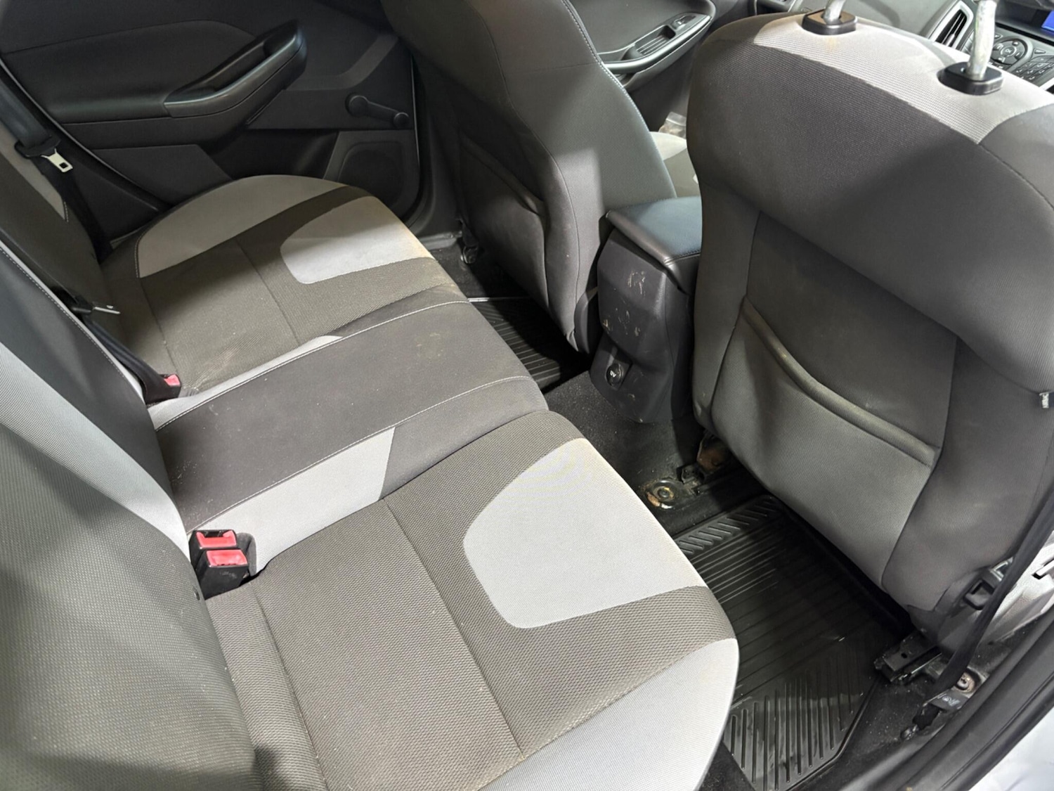 Used Ford Focus 2011 for sale - 76585588: Photo 16