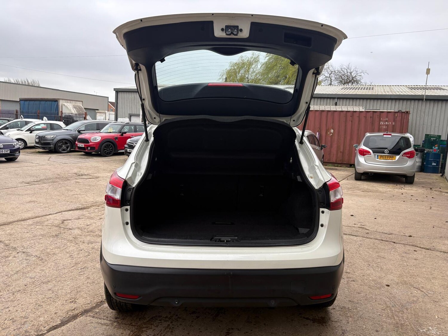 Used Nissan Qashqai 2015 for sale - 77959436: Photo 41