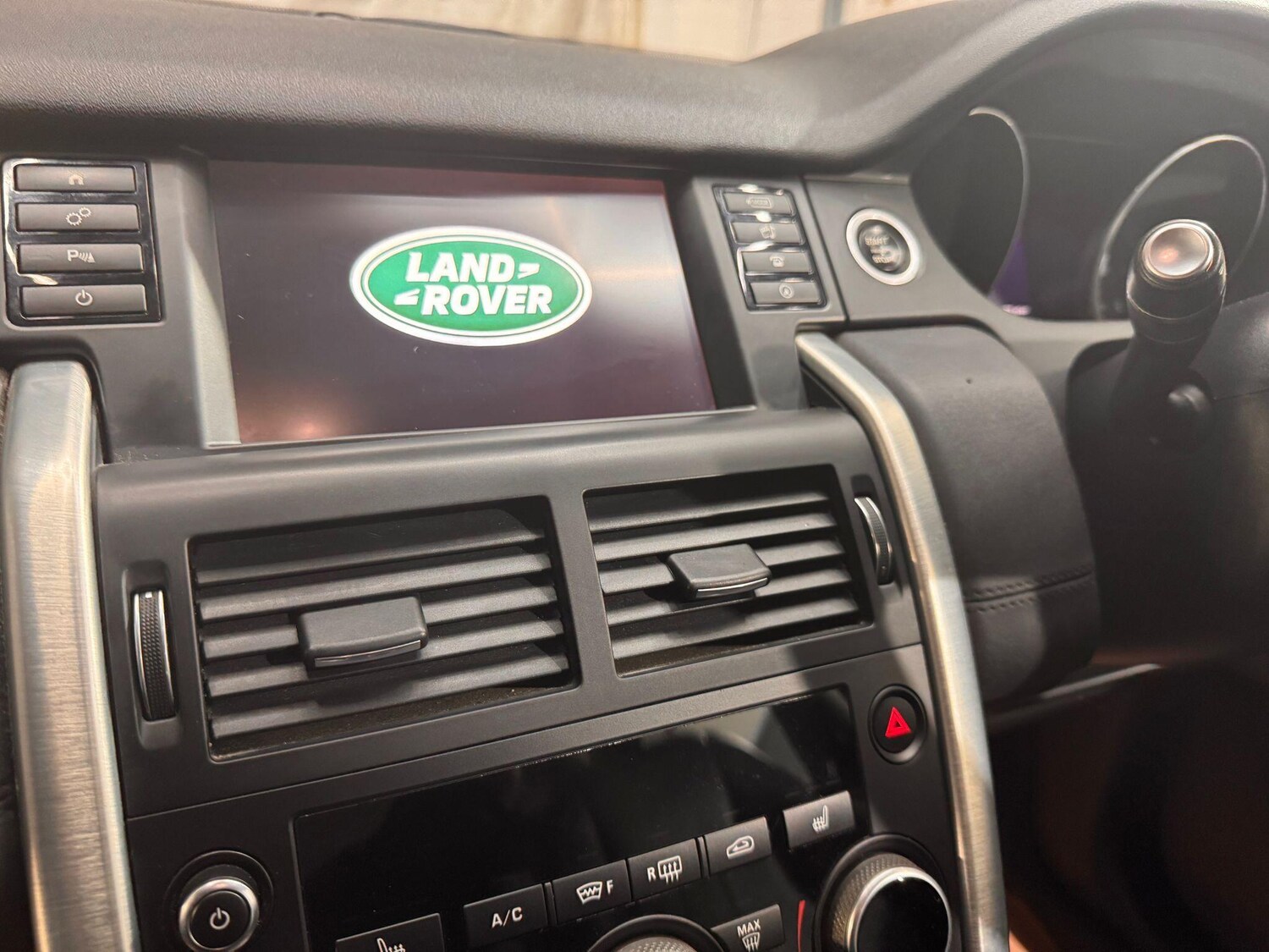 Used Land Rover Discovery Sport 2016 for sale - 77959421: Photo 35