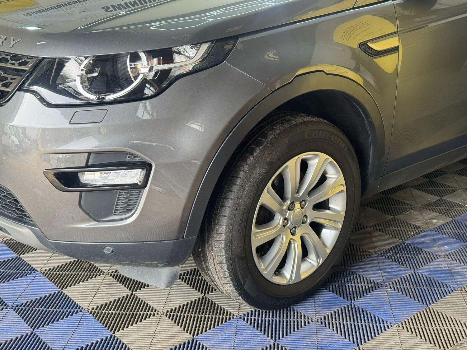 Used Land Rover Discovery Sport 2016 for sale - 77959421: Photo 4