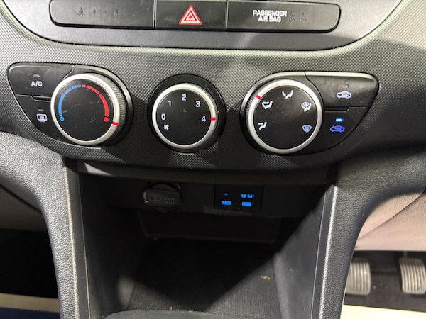 Used Hyundai i10 2017 for sale - 76214219: Photo 13