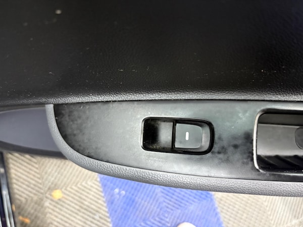 Used Hyundai i10 2017 for sale - 76214219: Photo 15
